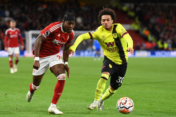 为他在关键 为他在关键